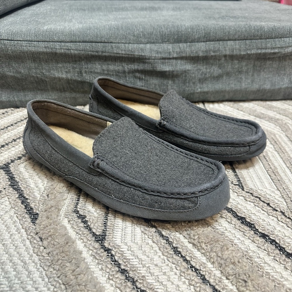 UGG Pure Men's Ascot Suede Wool Slippers Grey Moccasin Lined Sheepskin Sz 9
